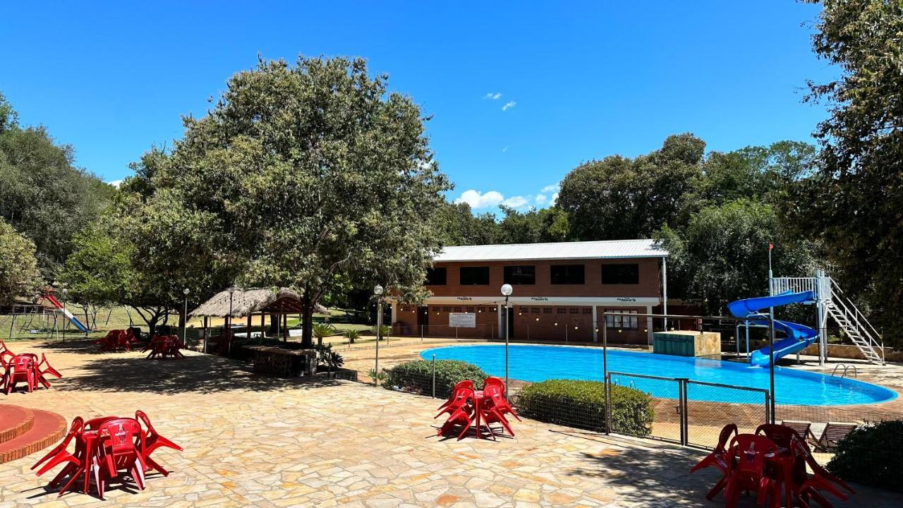 Parque Hotel Manantial Hohenau Bagian luar foto