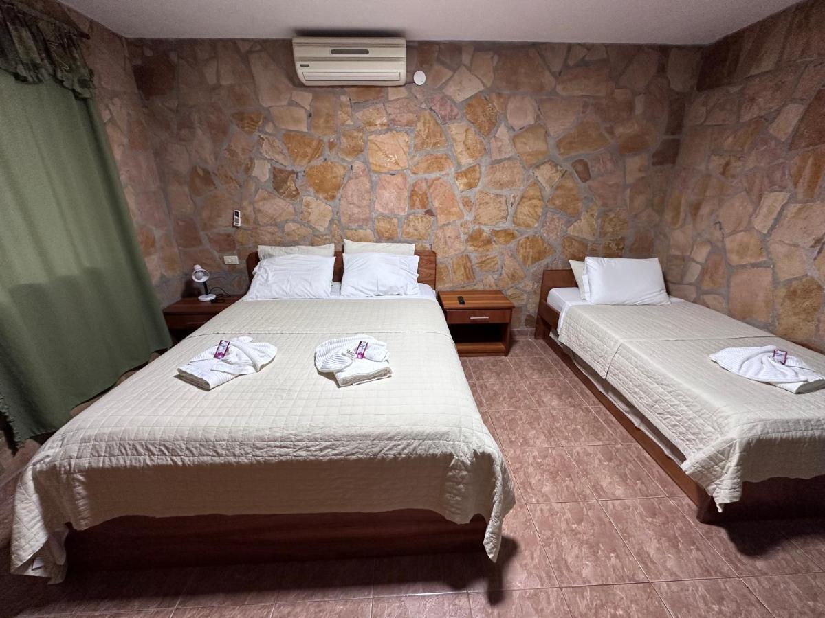 Parque Hotel Manantial Hohenau Bagian luar foto