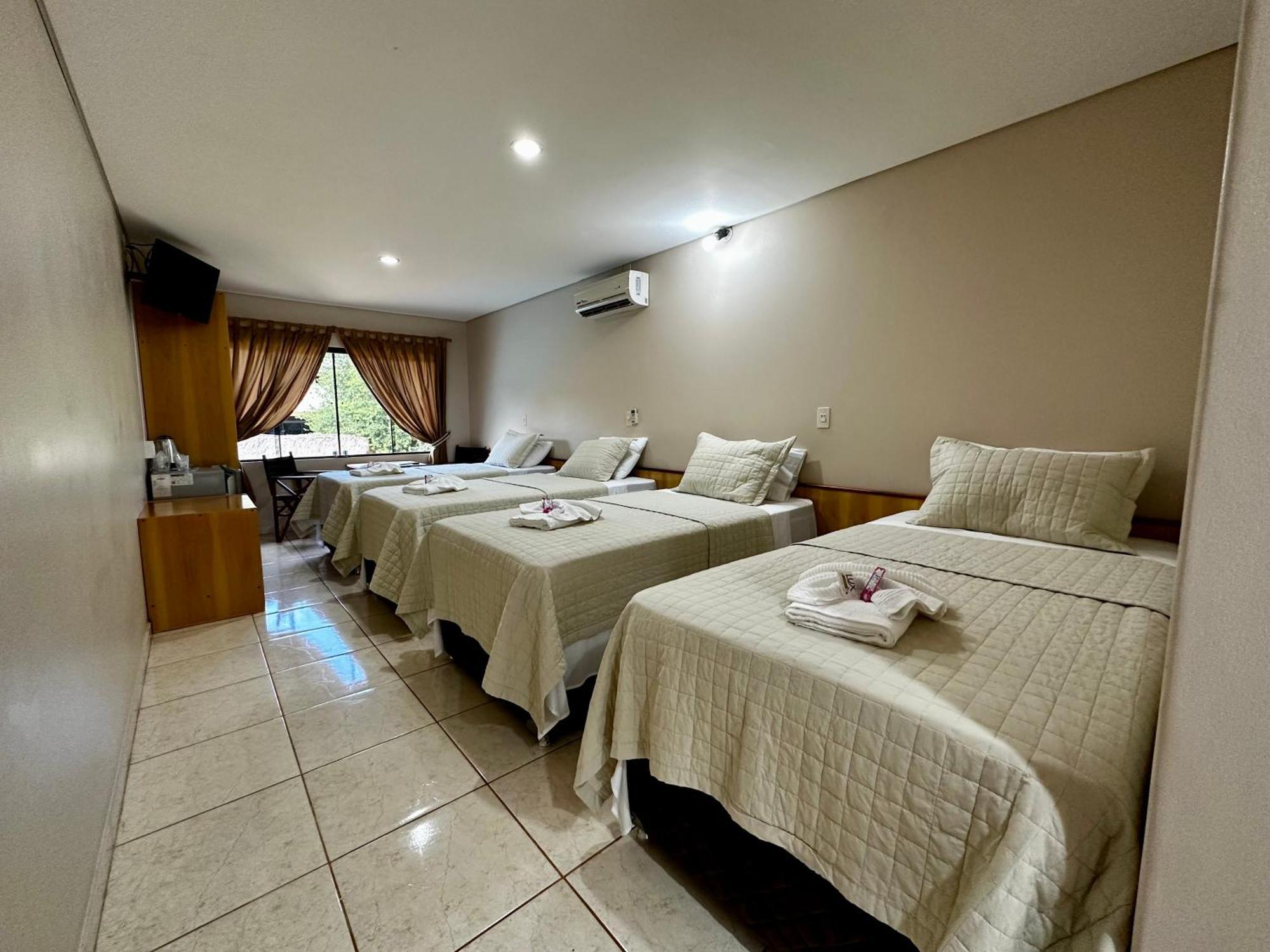 Parque Hotel Manantial Hohenau Bagian luar foto