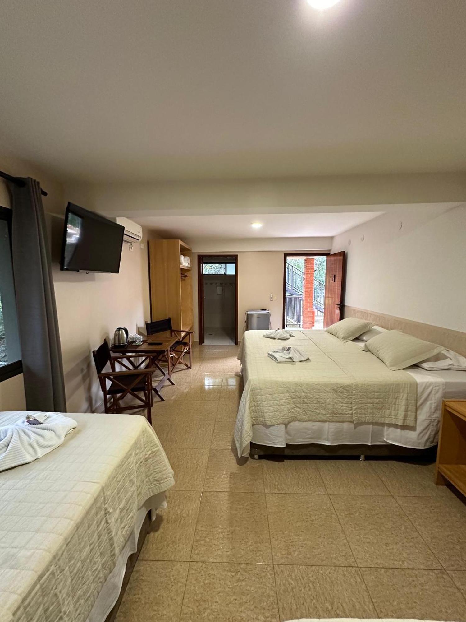 Parque Hotel Manantial Hohenau Bagian luar foto