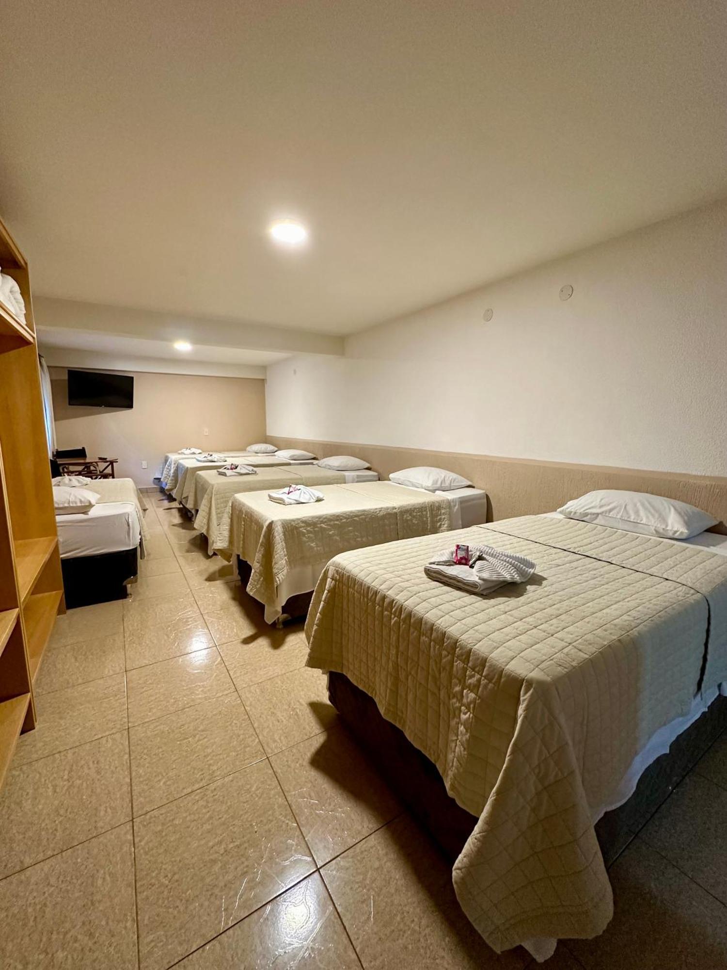 Parque Hotel Manantial Hohenau Bagian luar foto